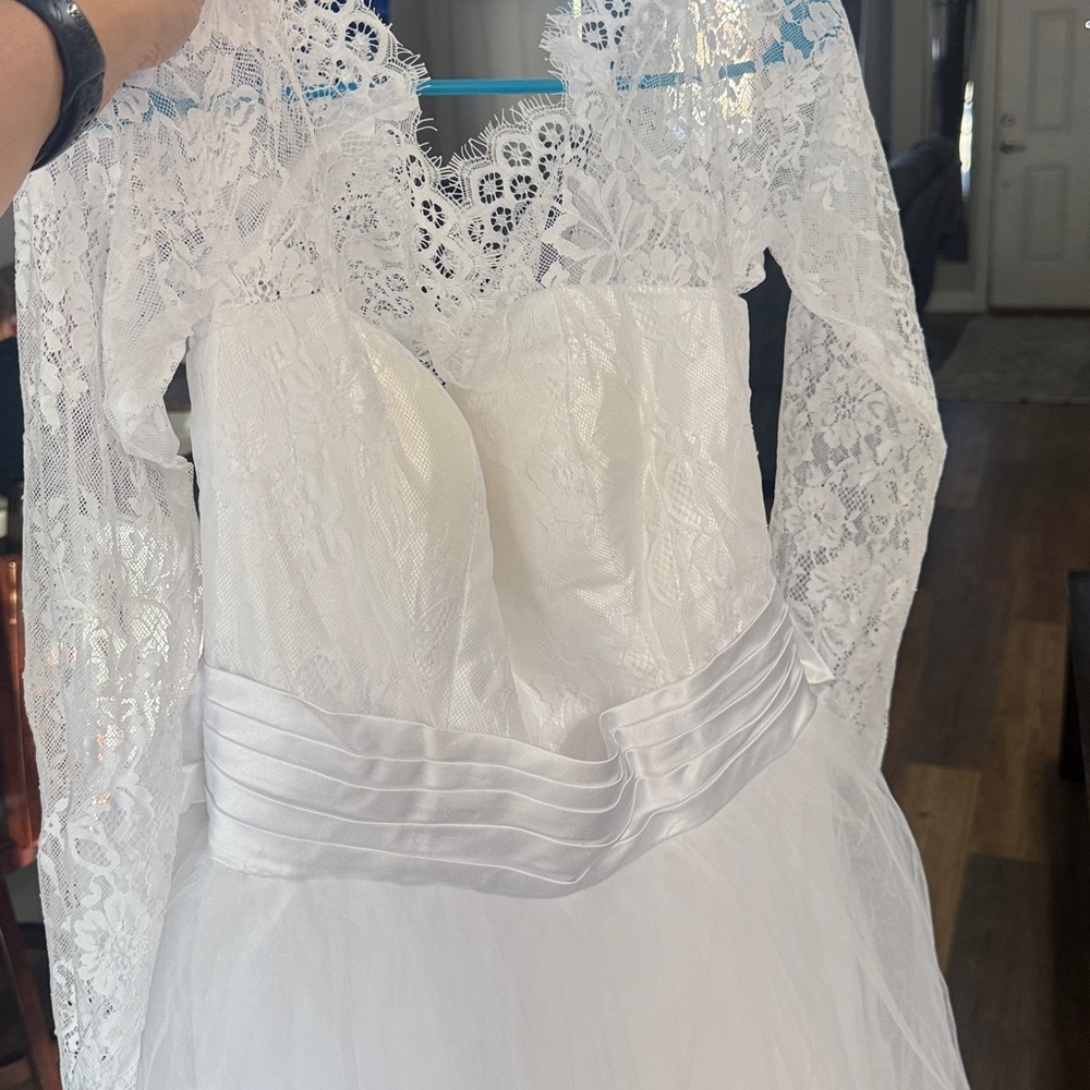 Elegant White Lace Dress